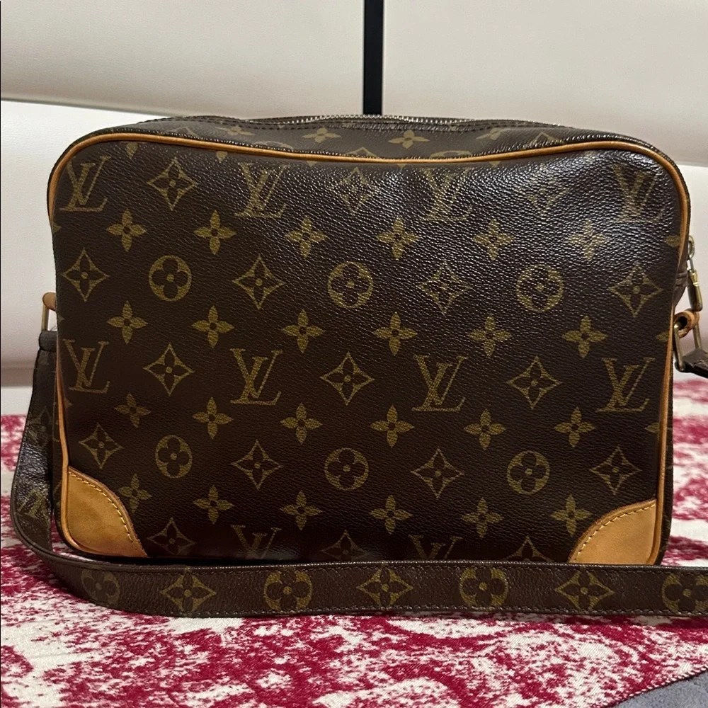 Louis Vuitton louis vuitton